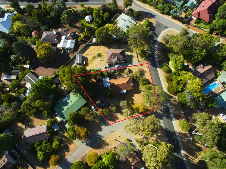 32 Crayden Road, Kalamunda WA 6076