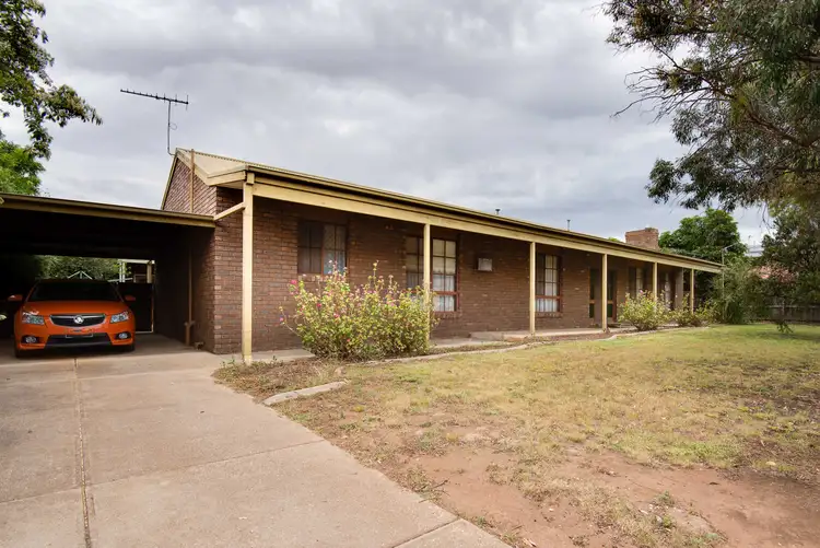 2 Gulline Close, Bacchus Marsh VIC 3340