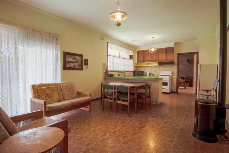 Seventh view of Homely house listing, 2 Gulline Close, Bacchus Marsh VIC 3340