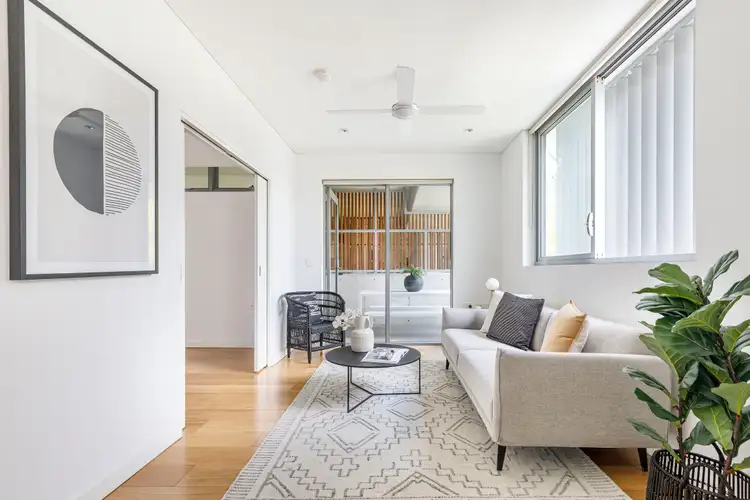 2.15/38 Waterloo Street, Surry Hills NSW 2010