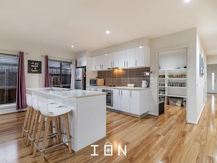 Fifth view of Homely house listing, 3 Sandview Place, Cranbourne VIC 3977