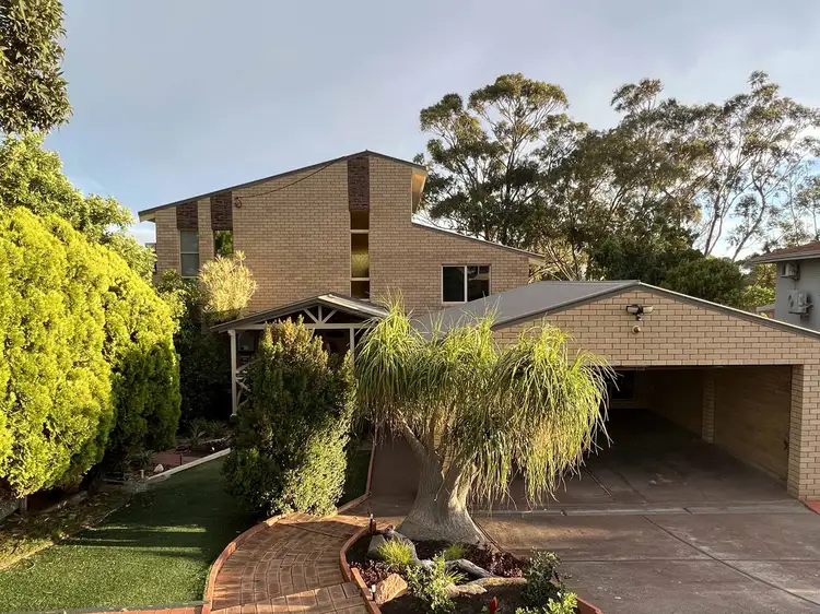 9 Barker Place, Karrinyup WA 6018