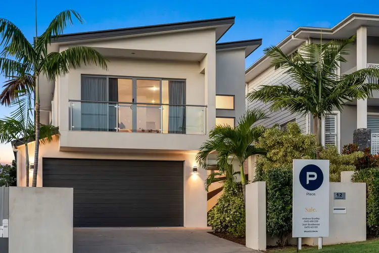 12 Brisbane Avenue, Camp Hill QLD 4152