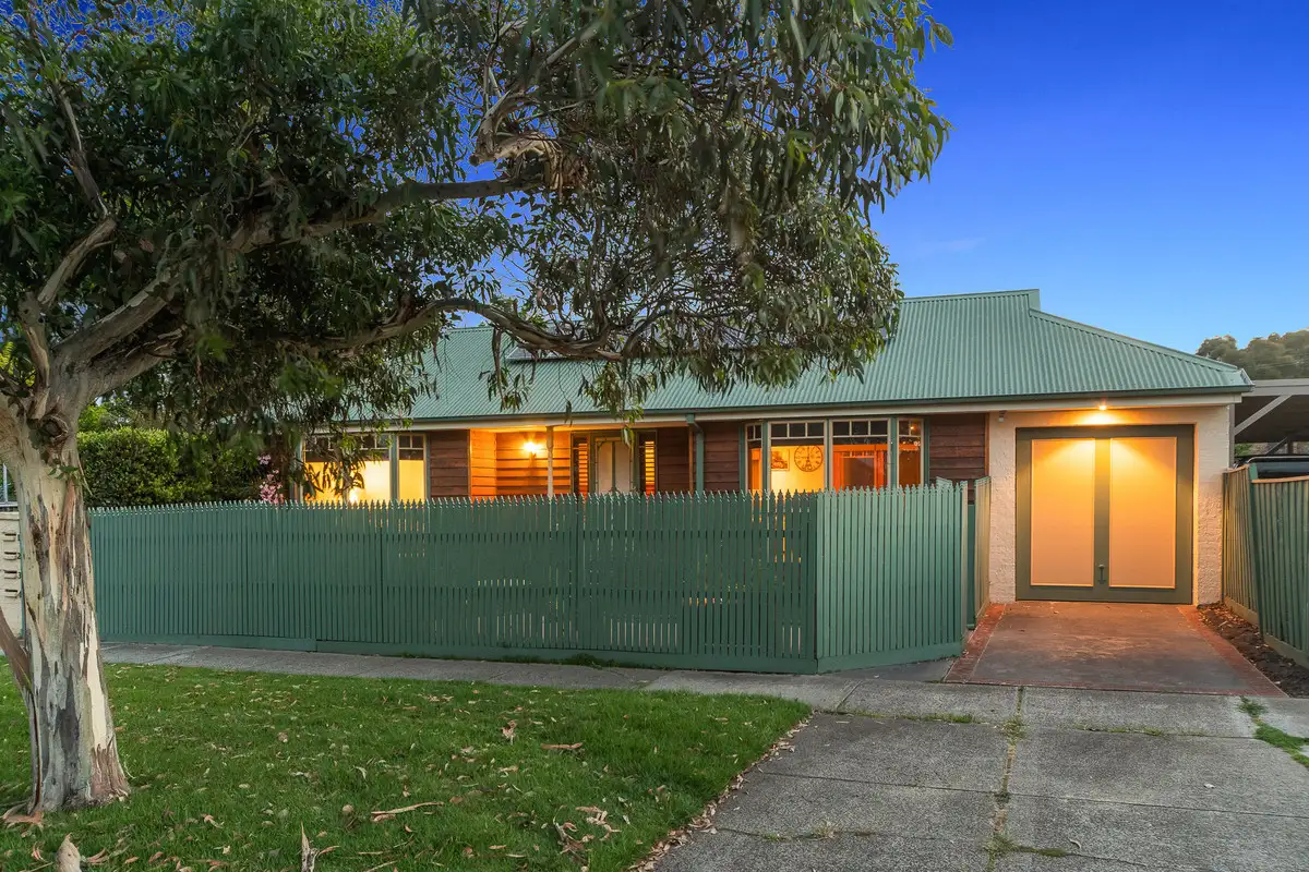 Main view of Homely unit listing, 1/18 William Road, Carrum Downs VIC 3201