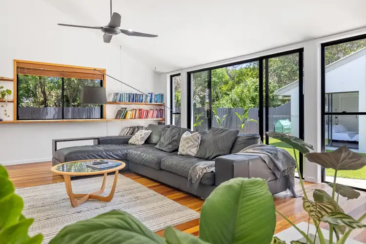 17 Driftwood Drive, Castaways Beach QLD 4567