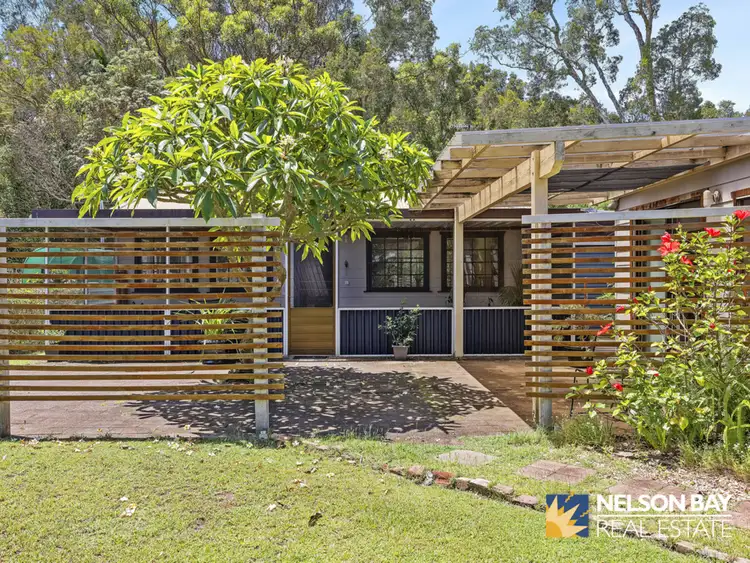 13 Taylor Road, Taylors Beach NSW 2316