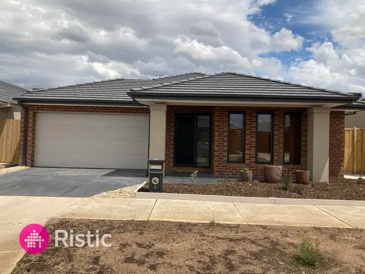 9 Catisfield Circuit, Donnybrook VIC 3064