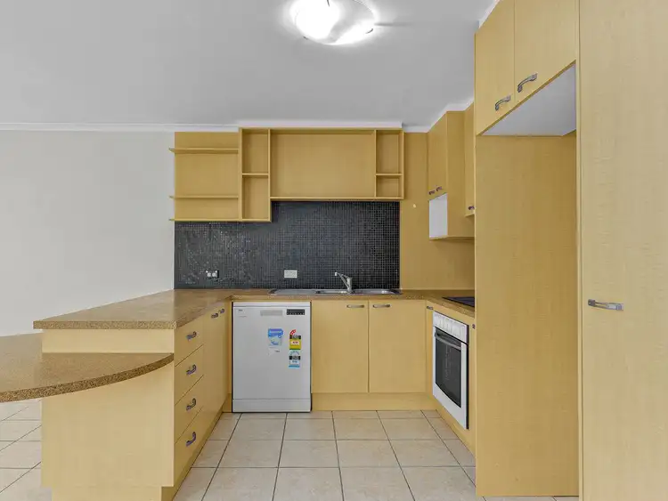 Third view of Homely apartment listing, 6/89 Thorn Street, Kangaroo Point QLD 4169