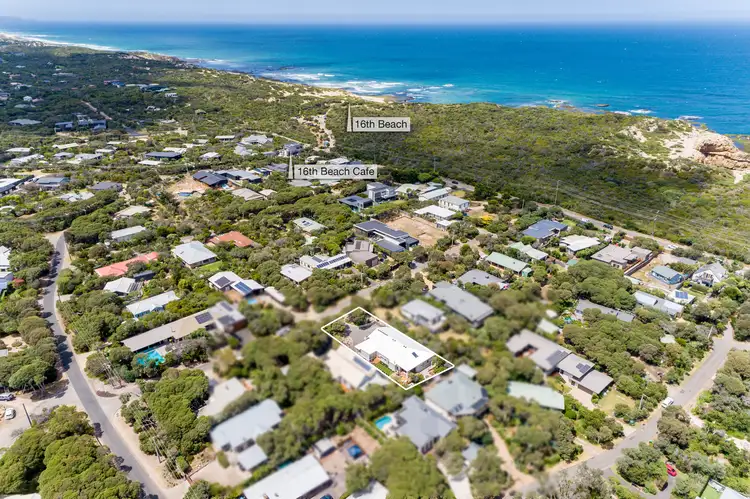 4 ELAINE Road, Rye VIC 3941