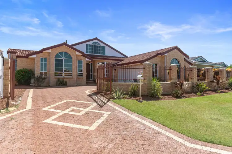106 Stonehaven Parade, Kinross WA 6028