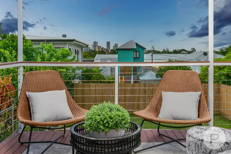 26 Ninth Avenue, Coorparoo QLD 4151
