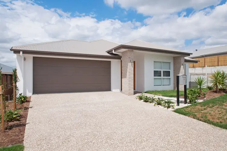 26 Hillstone Crescent, Maudsland QLD 4210