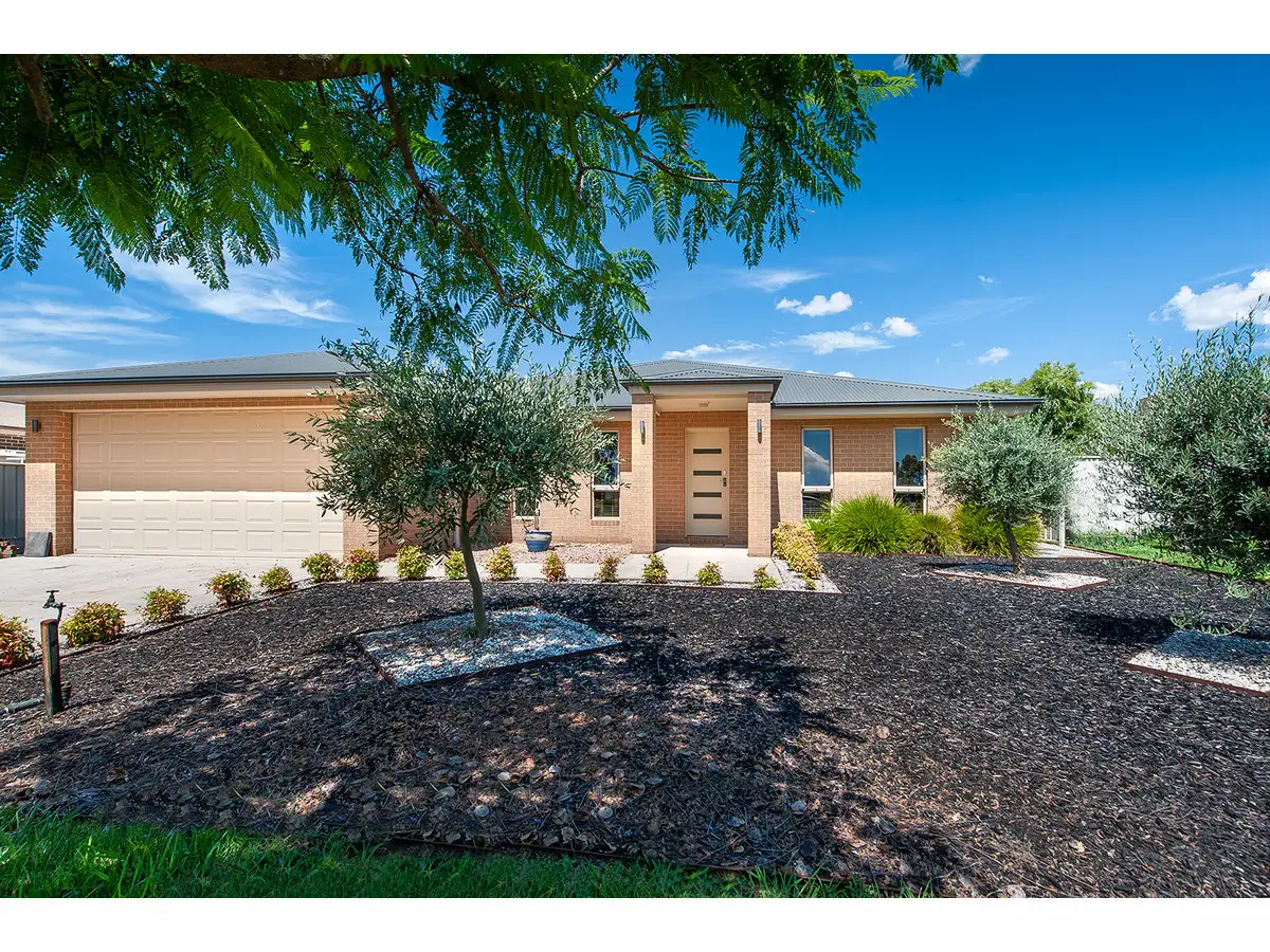 Main view of Homely house listing, 25 Golflinks Avenue, Wodonga VIC 3690