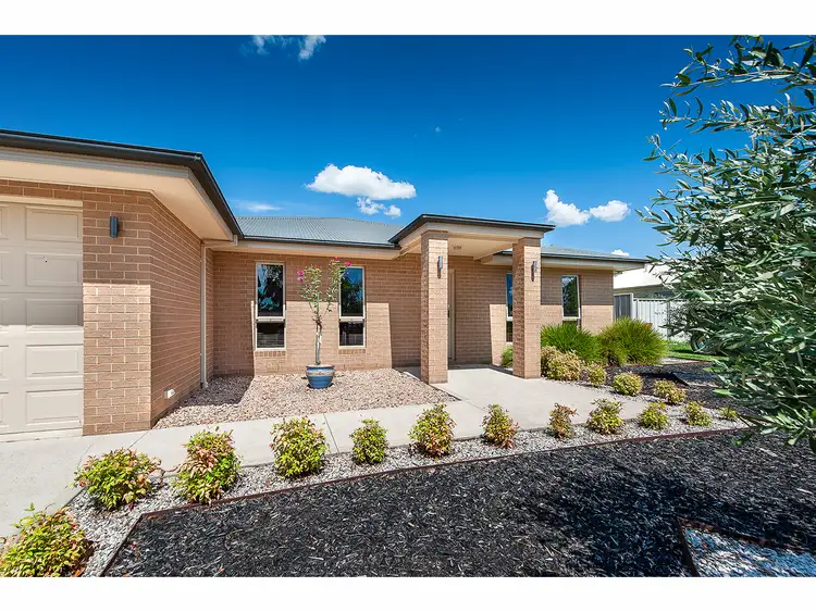 Second view of Homely house listing, 25 Golflinks Avenue, Wodonga VIC 3690