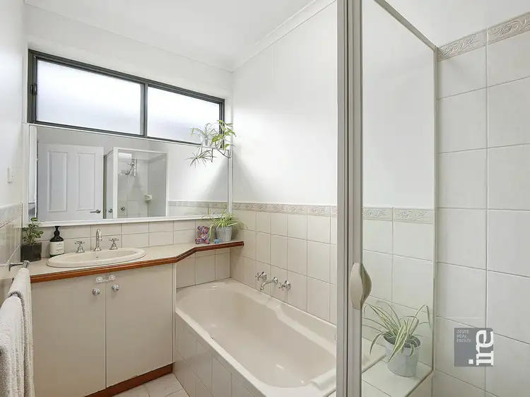 Fifth view of Homely house listing, 2 Cedar Court, Wangaratta VIC 3677