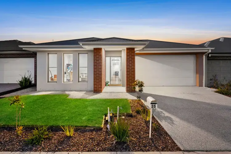 35 Madeira Street, Armstrong Creek VIC 3217