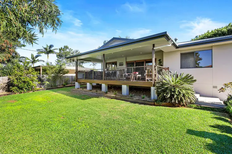 17 Barnstaple Street, Torquay QLD 4655