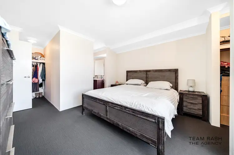 33 Dorrigo Bend, Yanchep WA 6035