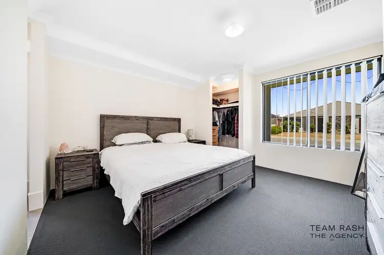 Sixth view of Homely house listing, 33 Dorrigo Bend, Yanchep WA 6035