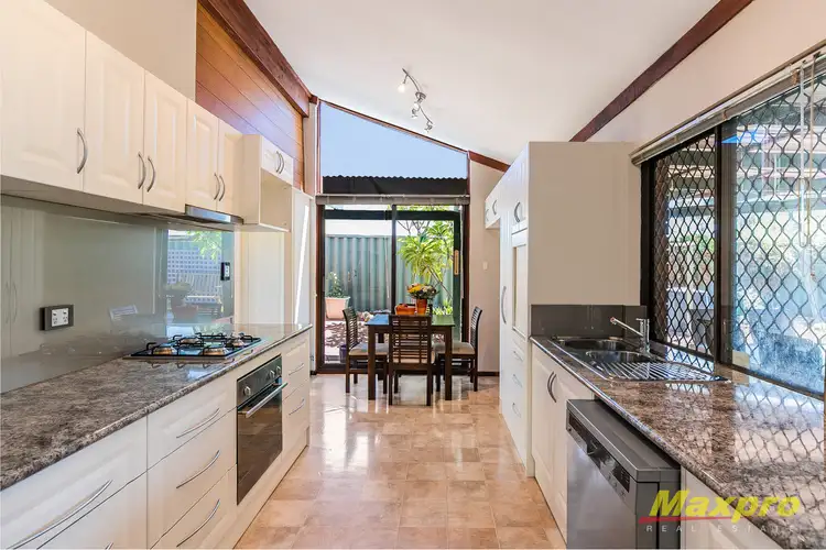 2 Edgeware Street, Lynwood WA 6147