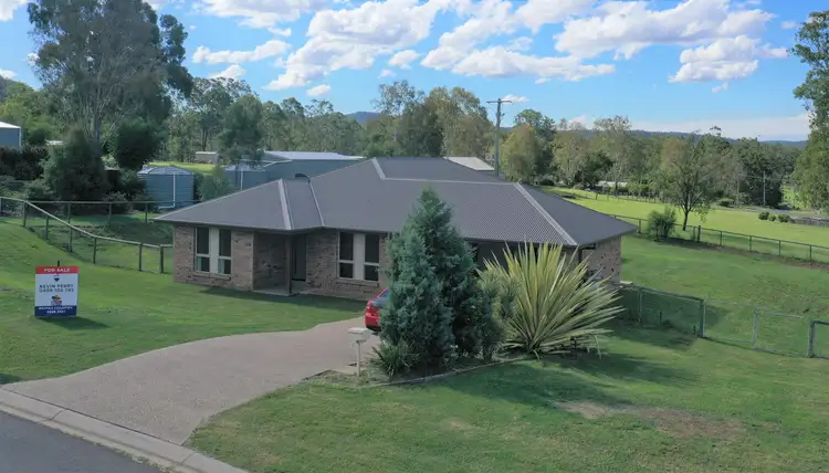 2 Greenwood Place, Withcott QLD 4352