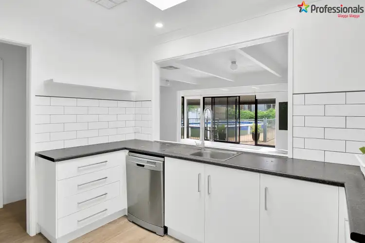 Third view of Homely house listing, 25 Cooinbil Crescent, Kooringal NSW 2650