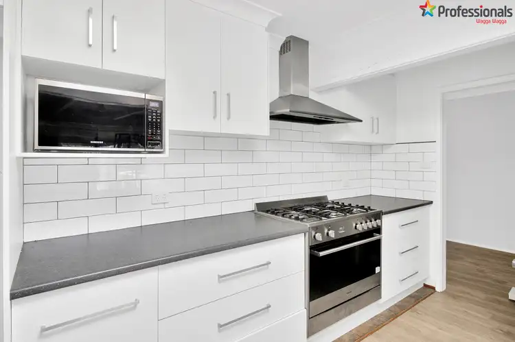 Fourth view of Homely house listing, 25 Cooinbil Crescent, Kooringal NSW 2650
