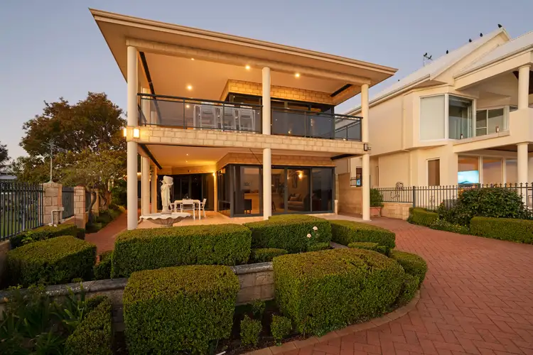Sixth view of Homely house listing, 10 River Way, Salter Point WA 6152
