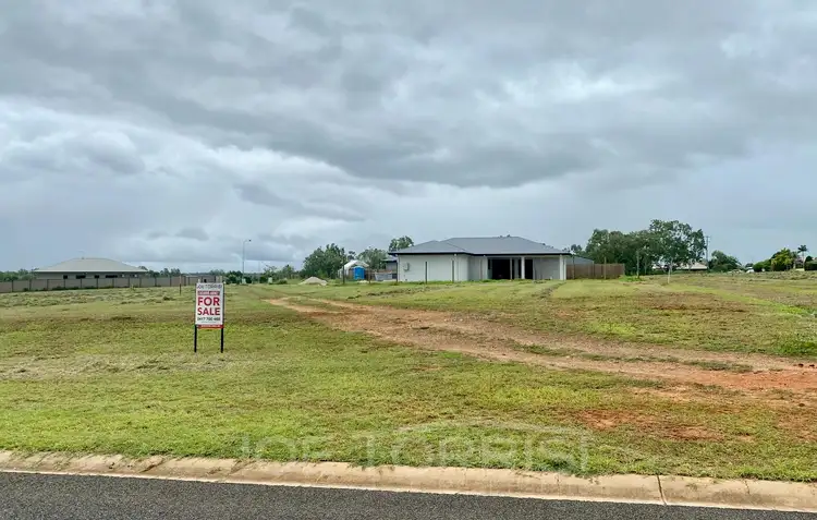 33 Andre Street, Mareeba QLD 4880