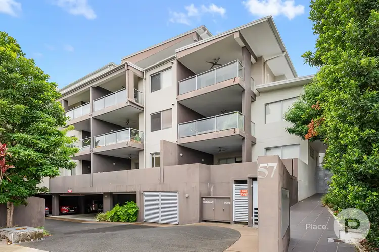 2/57 Gordon Street, Greenslopes QLD 4120