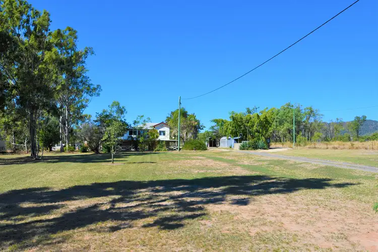 52584 Burnett Highway, Bouldercombe QLD 4702