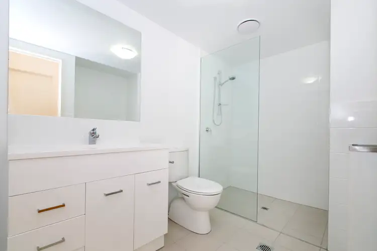 Sixth view of Homely unit listing, 2/11 Lyons Terrace, Windsor QLD 4030