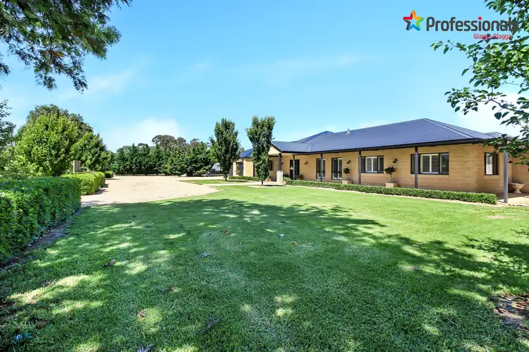 326 Mitchell Road, Lake Albert NSW 2650