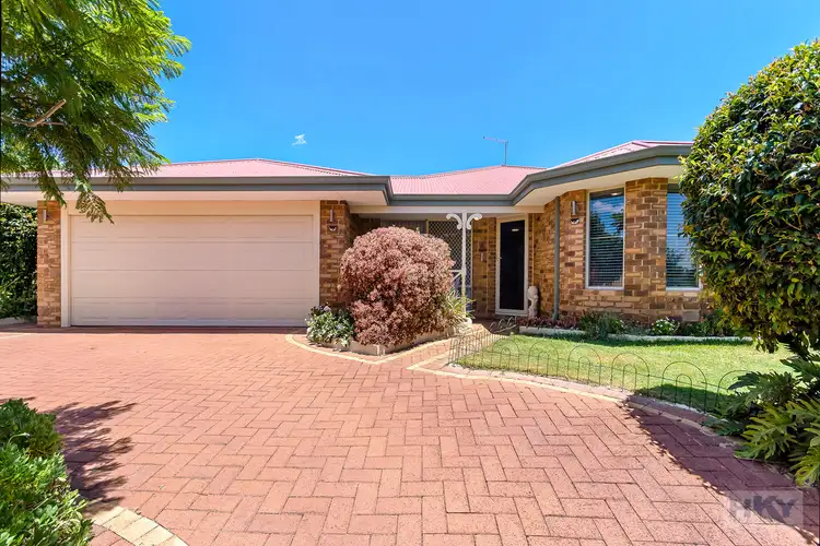 4 Ailsacraig Ramble, Kinross WA 6028