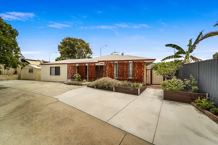 9 Marie Court, Atwell WA 6164