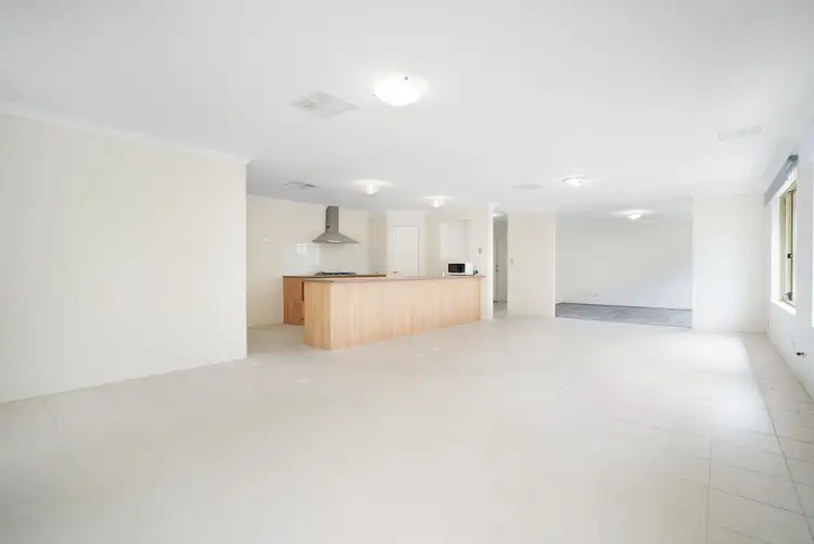 Fifth view of Homely house listing, 2 Peak Place, Baldivis WA 6171