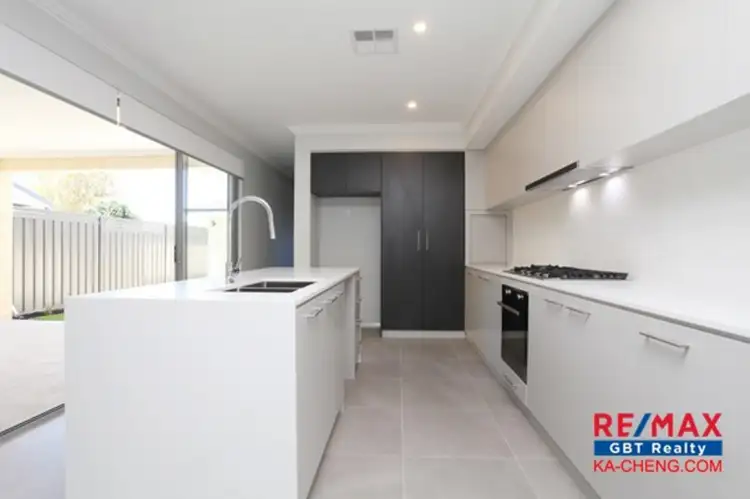 Fifth view of Homely house listing, 15 Logan Way, Noranda WA 6062