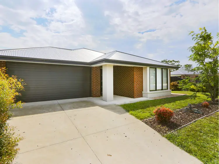 6 Peters Drive, Stratford VIC 3862