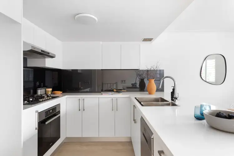 Fourth view of Homely apartment listing, 2/12 Kensington Street, Waterloo NSW 2017