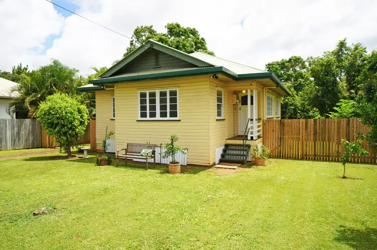 17 Troughton Street, Mareeba QLD 4880