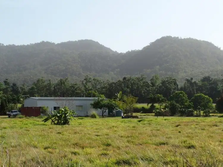 13 Chatman's Road, Bemerside QLD 4850