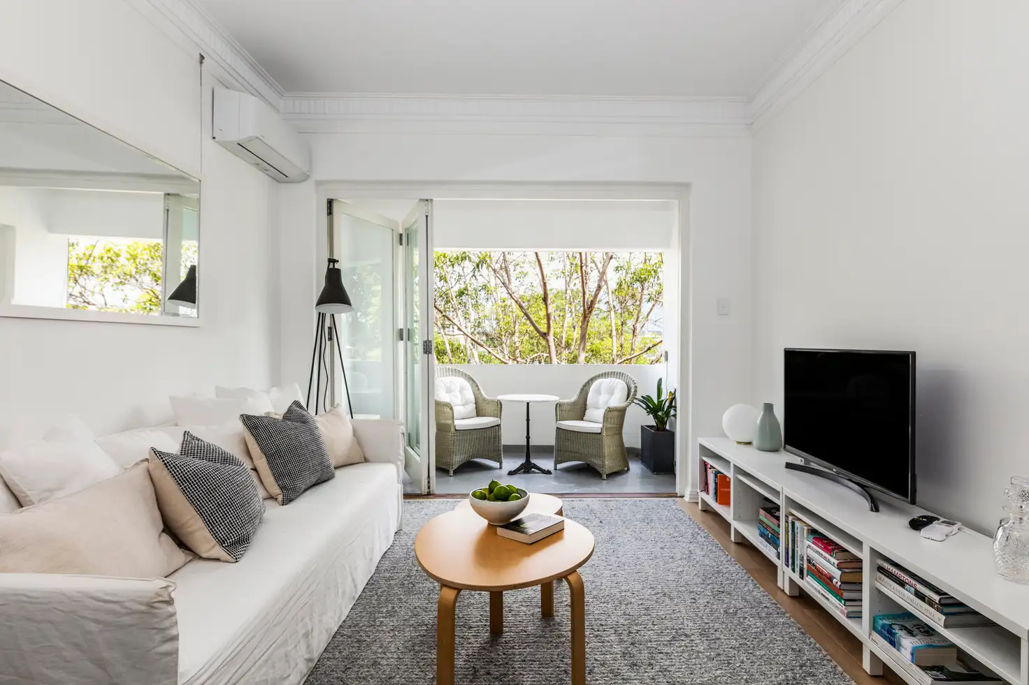 Main view of Homely apartment listing, 4/46 New Beach Road, Darling Point NSW 2027