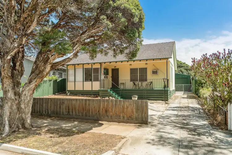 17 Norfolk Crescent, Frankston North VIC 3200