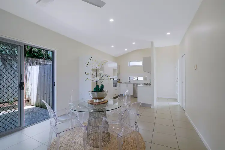 Third view of Homely townhouse listing, 8/104 Wynyard Street, Cleveland QLD 4163