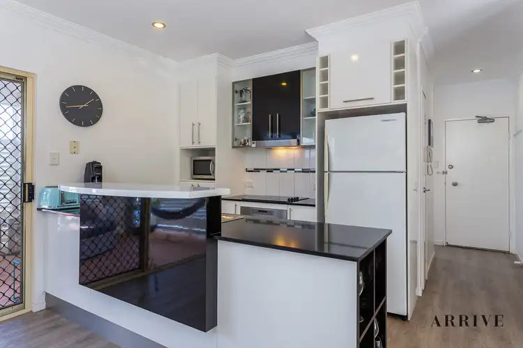 Main view of Homely apartment listing, 2/70 Ekibin Road, Annerley QLD 4103