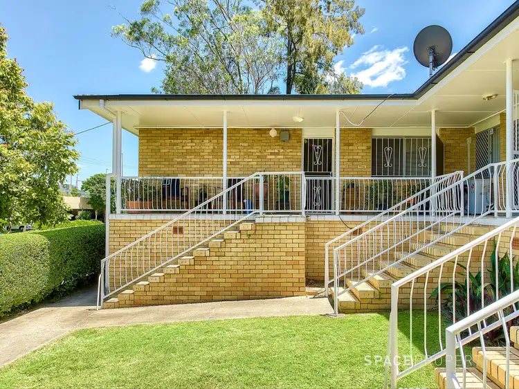 4/6 Sixth Avenue, Coorparoo QLD 4151