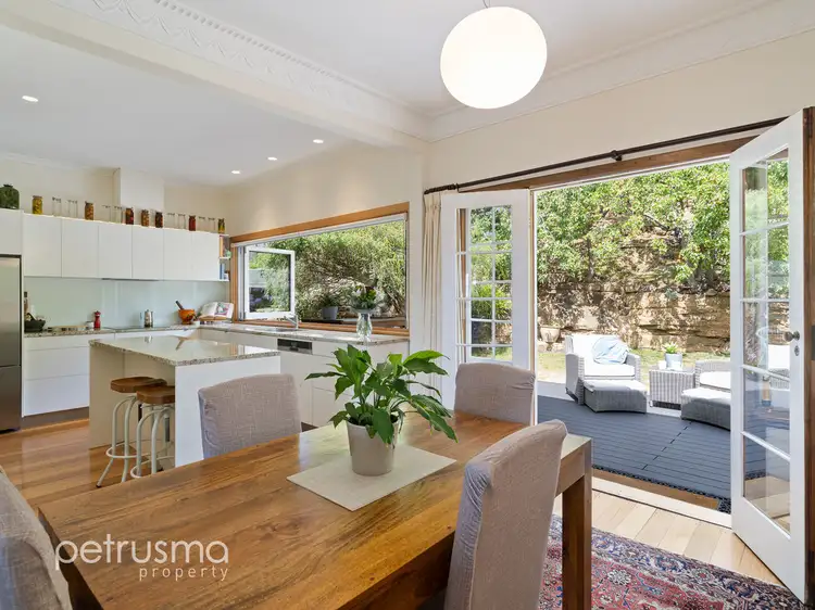 72 Knocklofty Terrace, West Hobart TAS 7000