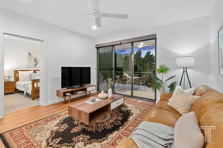 Second view of Homely apartment listing, 5/10 Bay Terrace, Wynnum QLD 4178