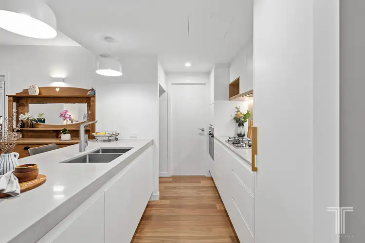 Fourth view of Homely apartment listing, 5/10 Bay Terrace, Wynnum QLD 4178