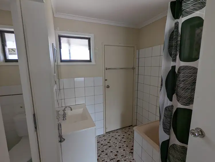 Fifth view of Homely unit listing, 1/72 Marley Street, Sale VIC 3850